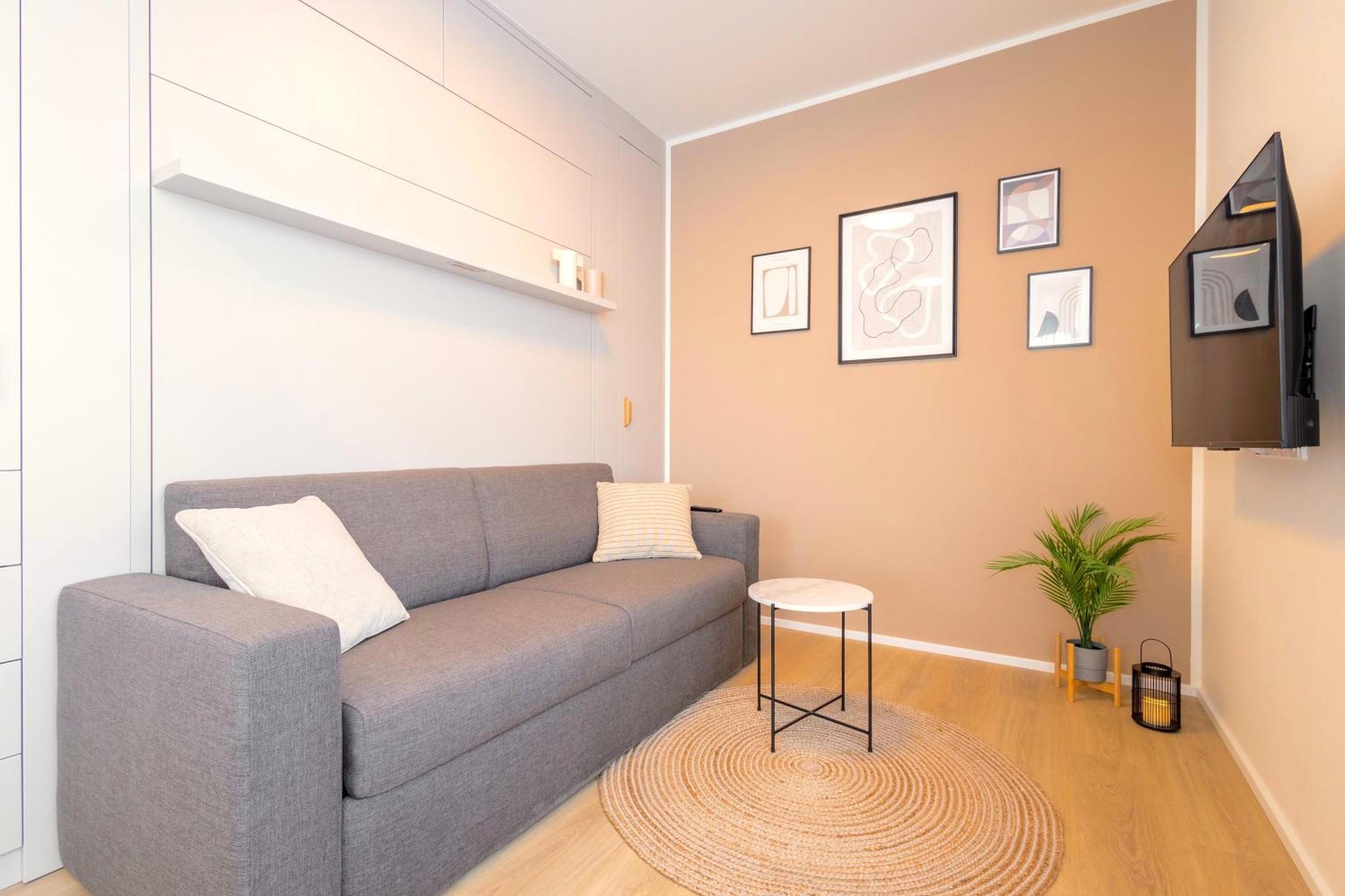 Bright 2Br - 4Th Floor, Balcony, Free Parking By Gravity Prague Lägenhet Exteriör bild